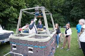 Einweisung in die Funktionsweise und Sicherheitsmaßnahmen